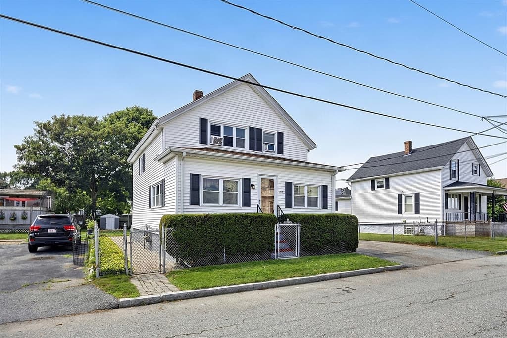 157 Denver Street, Fall River MA 02724 photo 2