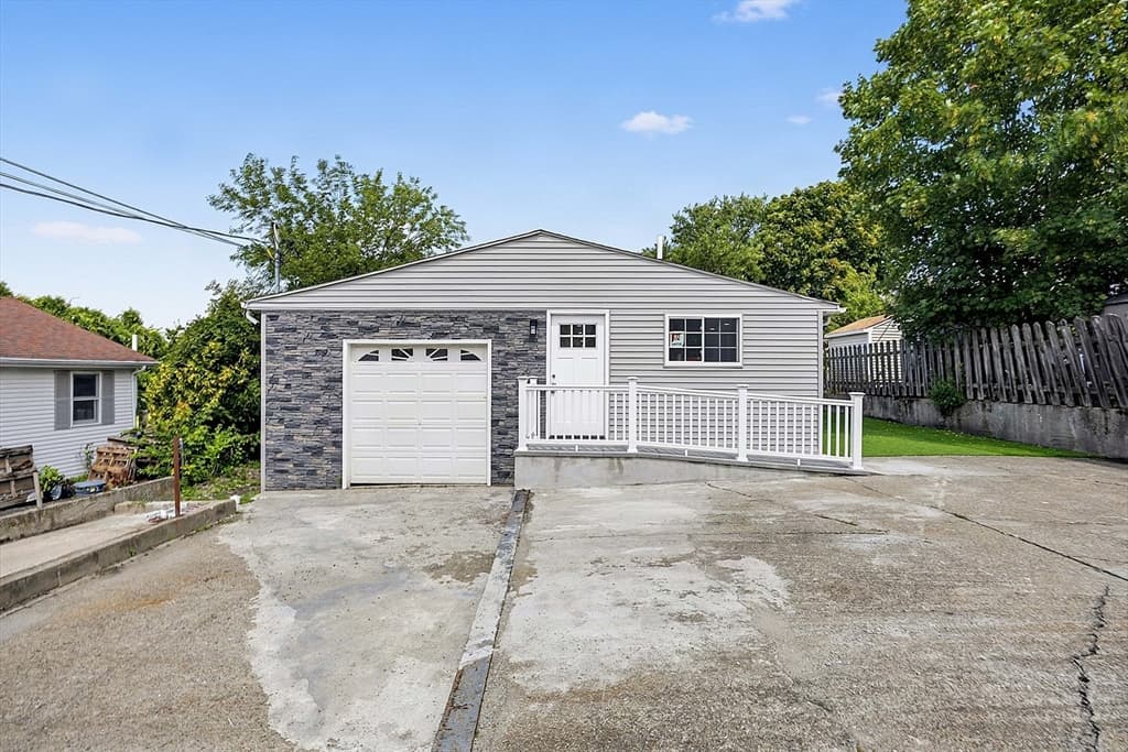 24 Emerson St, Fall River MA 02720