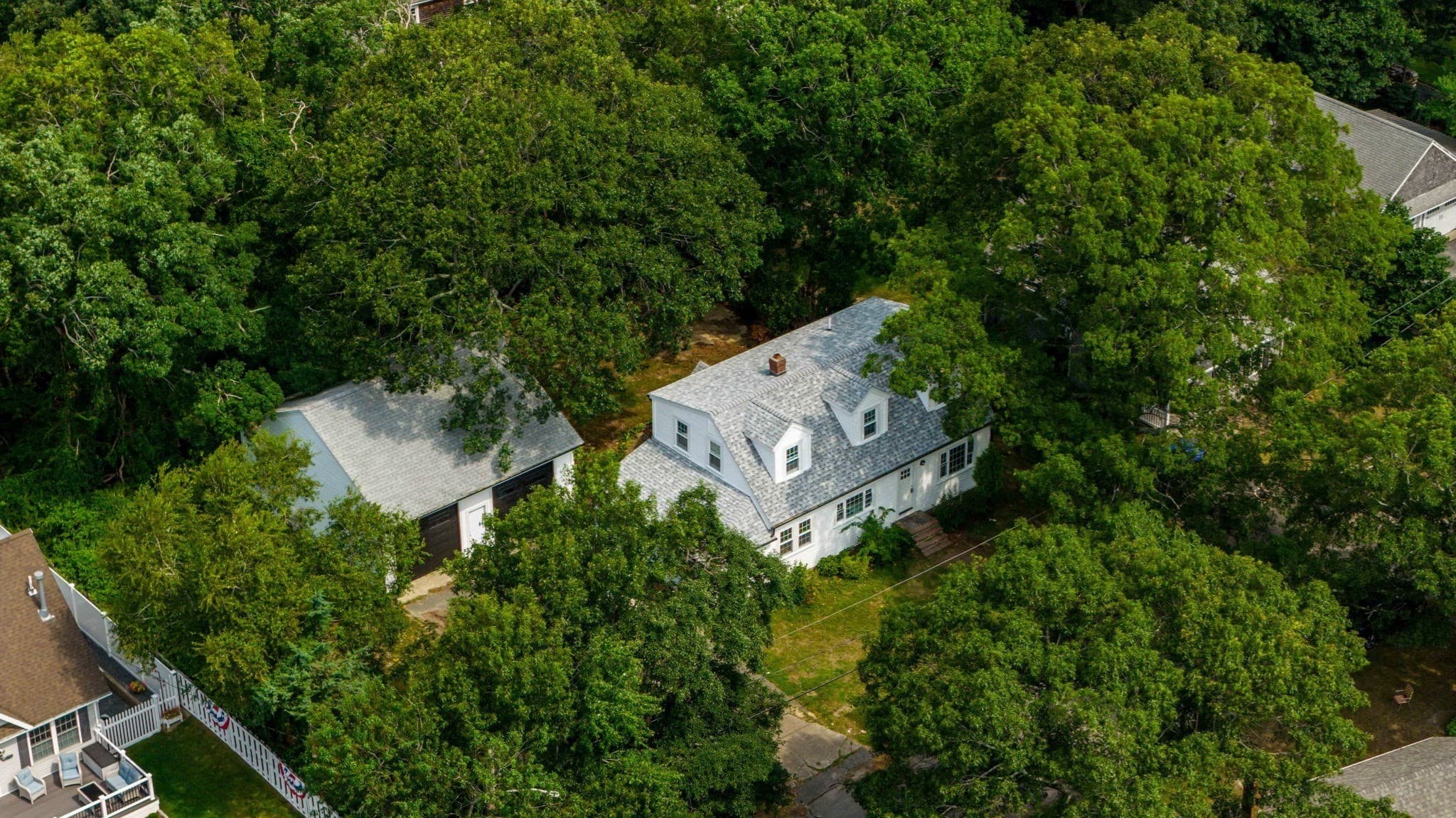 Single Family Residence at 17 Winthrop Rd, Plymouth MA 02360, photo 3 of 15