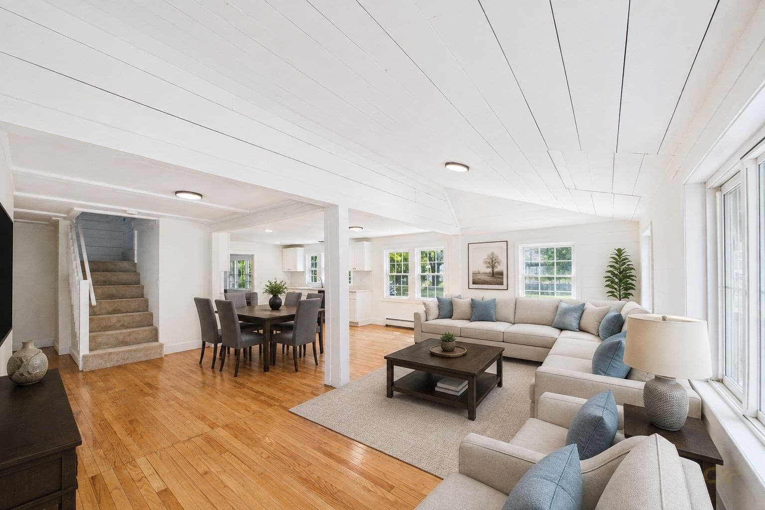 Single Family Residence at 17 Winthrop Rd, Plymouth MA 02360, photo 9 of 15