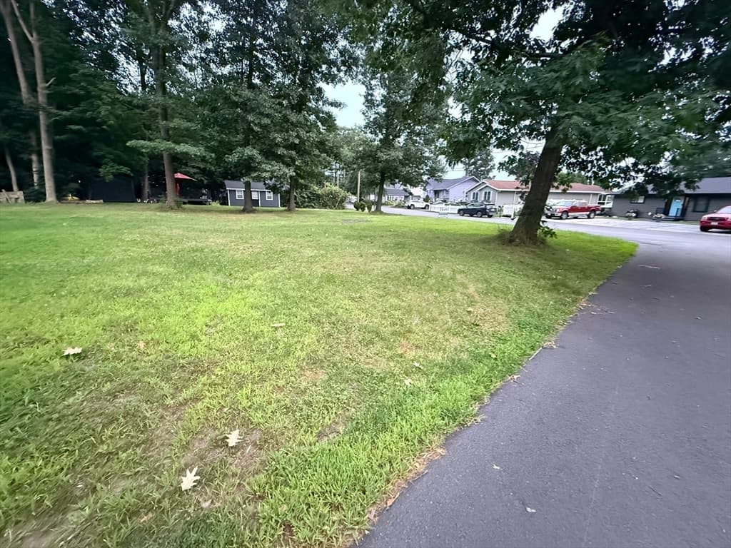 60 Wakefield Ave Webster Lake, Webster MA 01570 photo 13