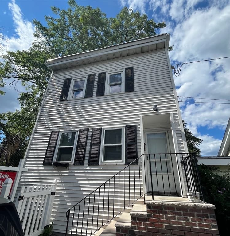 Condominium at 17 Howell Ct # 17, Chelsea MA 02150, Chelsea, photo 3 of 4