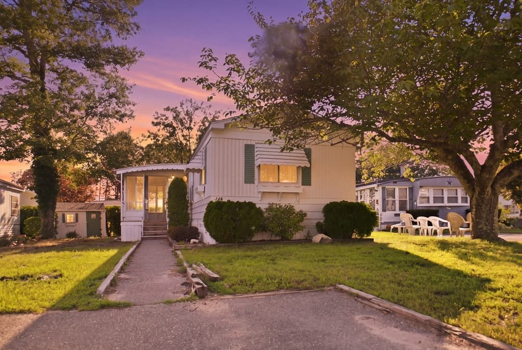 146 Queen Drive, Wareham MA 02576 photo 2