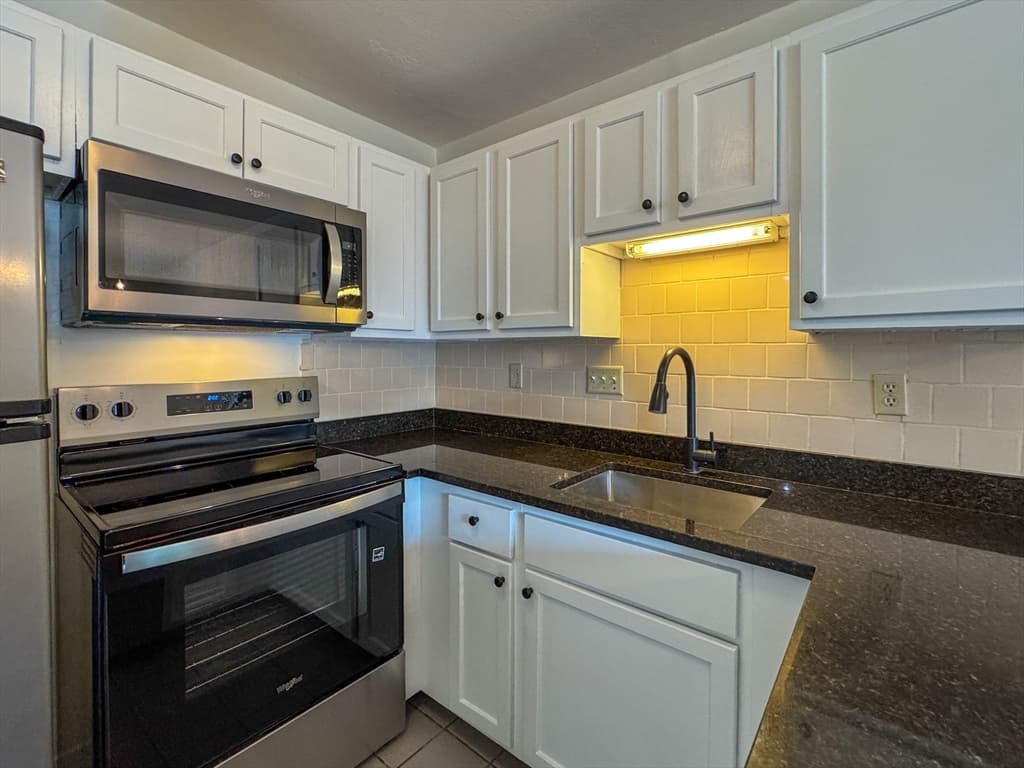212 Fisher St # A7, North Attleboro MA 02760 photo 10
