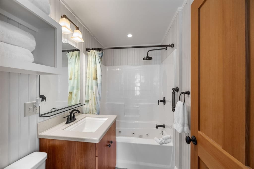 4 Atwood Avenue Unit 2, Provincetown MA 02657 photo 17