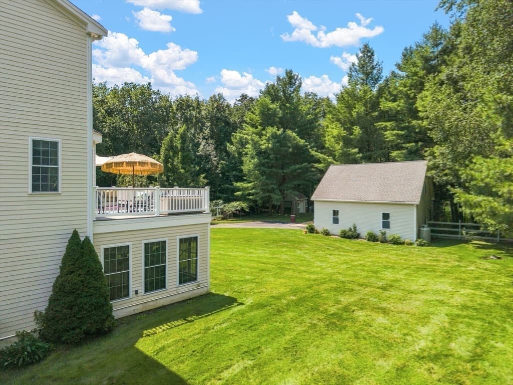 10 Edna Cir, Freetown MA 02717 photo 32