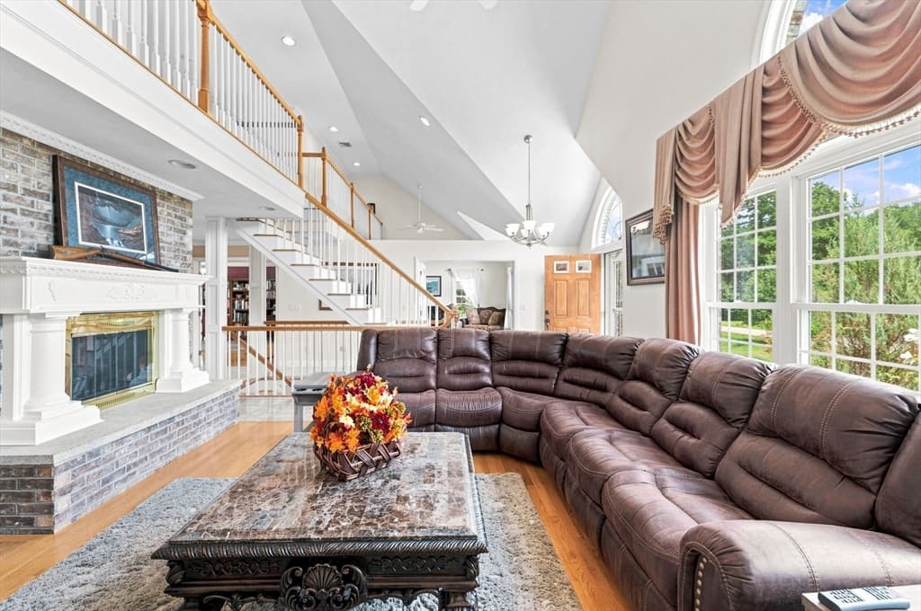 10 Edna Cir, Freetown MA 02717 photo 5
