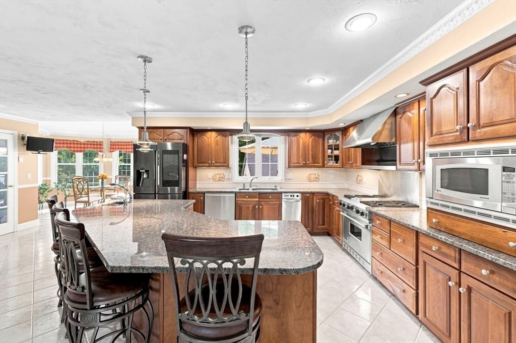 10 Edna Cir, Freetown MA 02717 photo 9