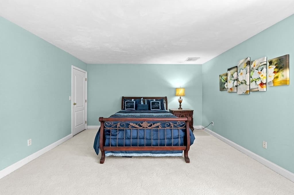 10 Edna Cir, Freetown MA 02717 photo 24