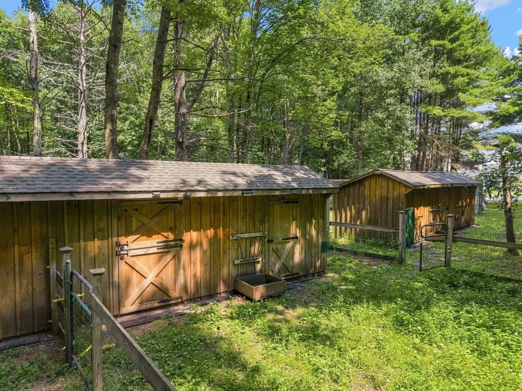10 Edna Cir, Freetown MA 02717 photo 39