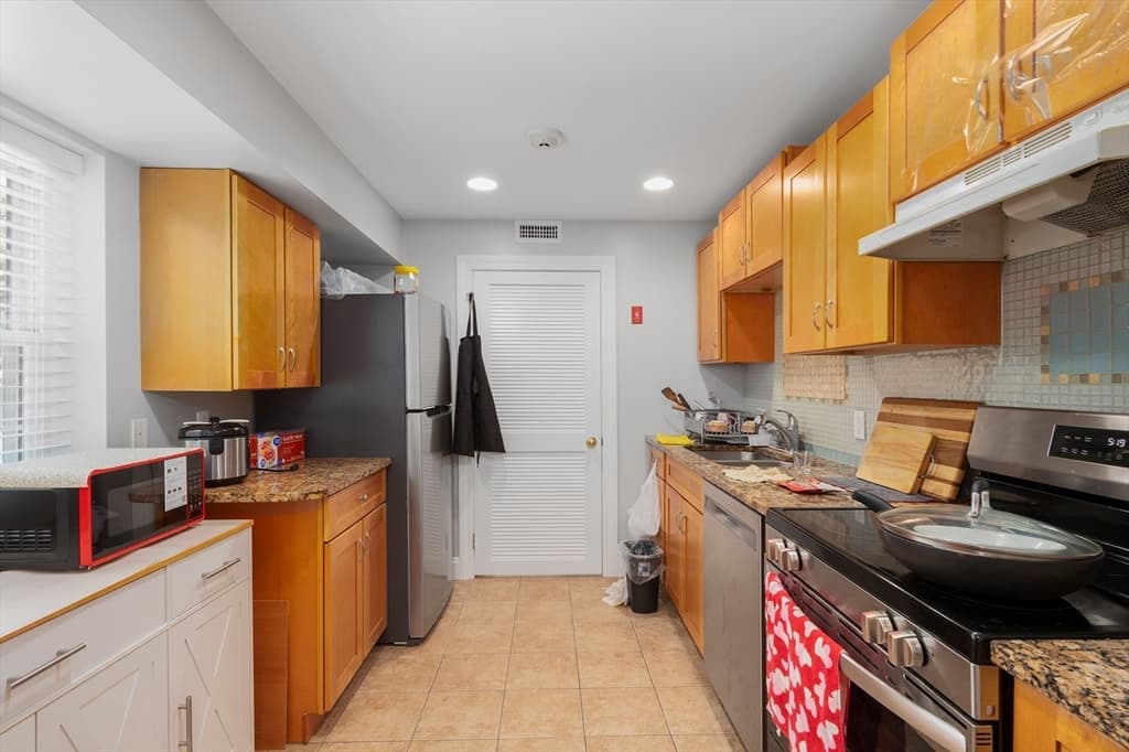 285 Winthrop Street, Rehoboth MA 02769 photo 9