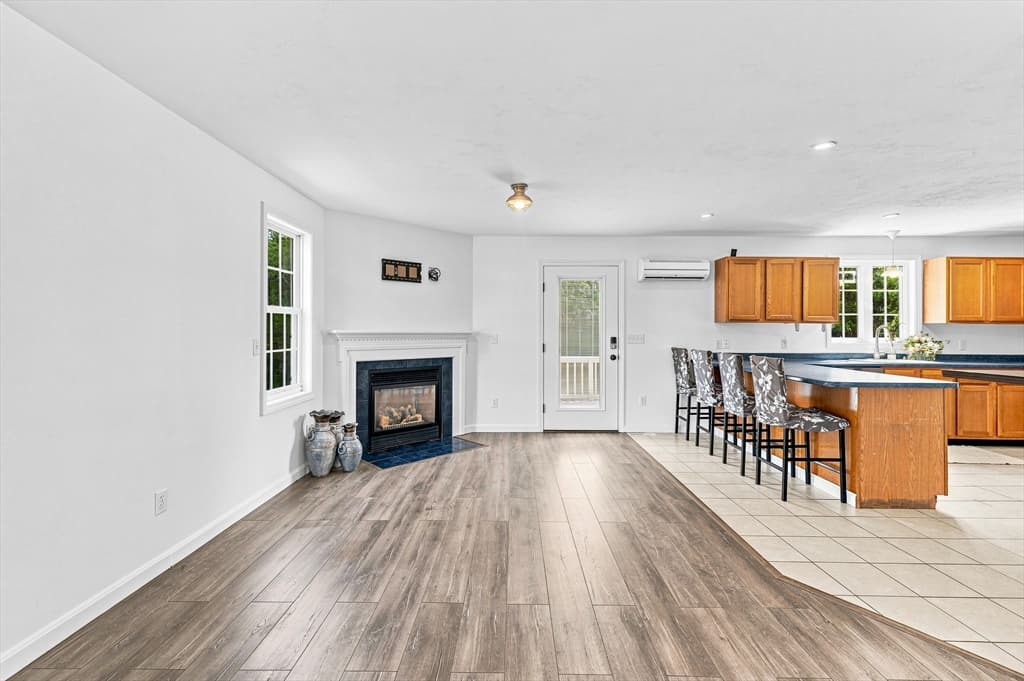 21 Forestview Dr, Fairhaven MA 02719 photo 5