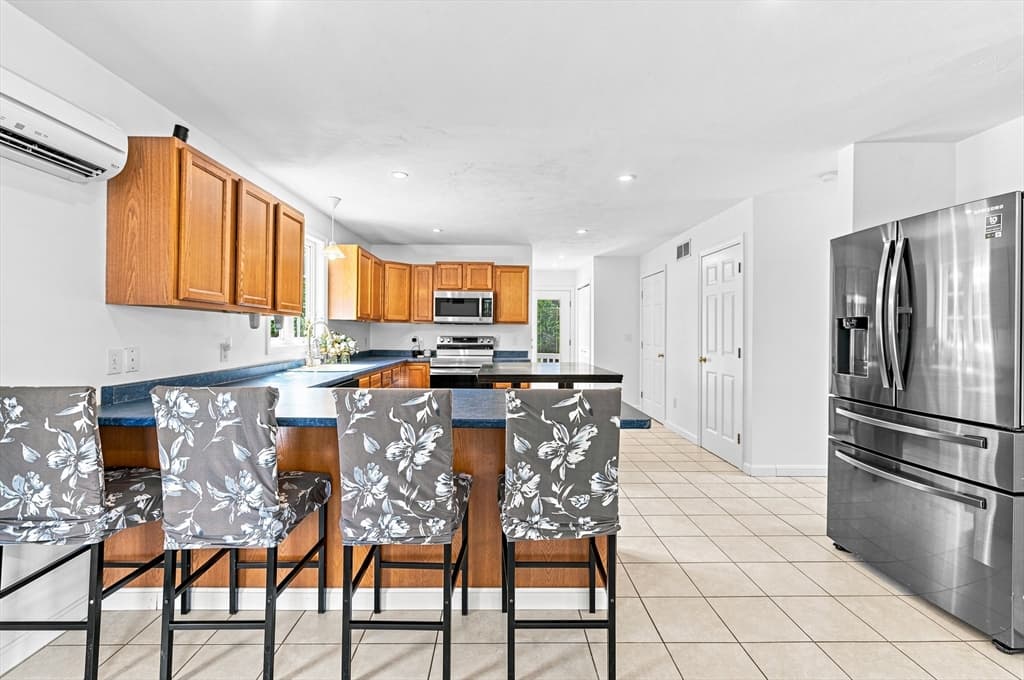 21 Forestview Dr, Fairhaven MA 02719 photo 14