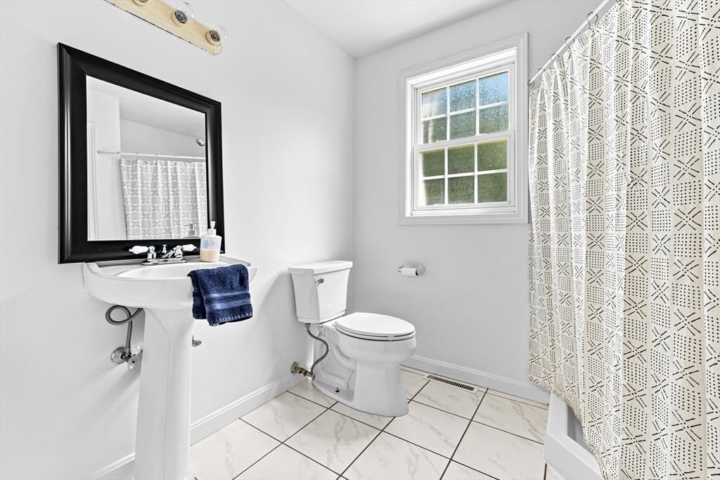 21 Forestview Dr, Fairhaven MA 02719 photo 15
