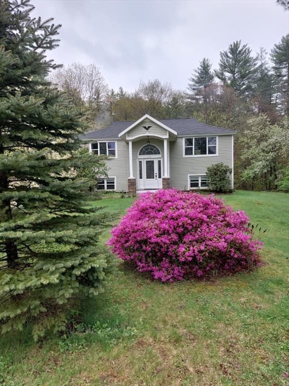 511 Michael Sears Rd, Belchertown MA 01007