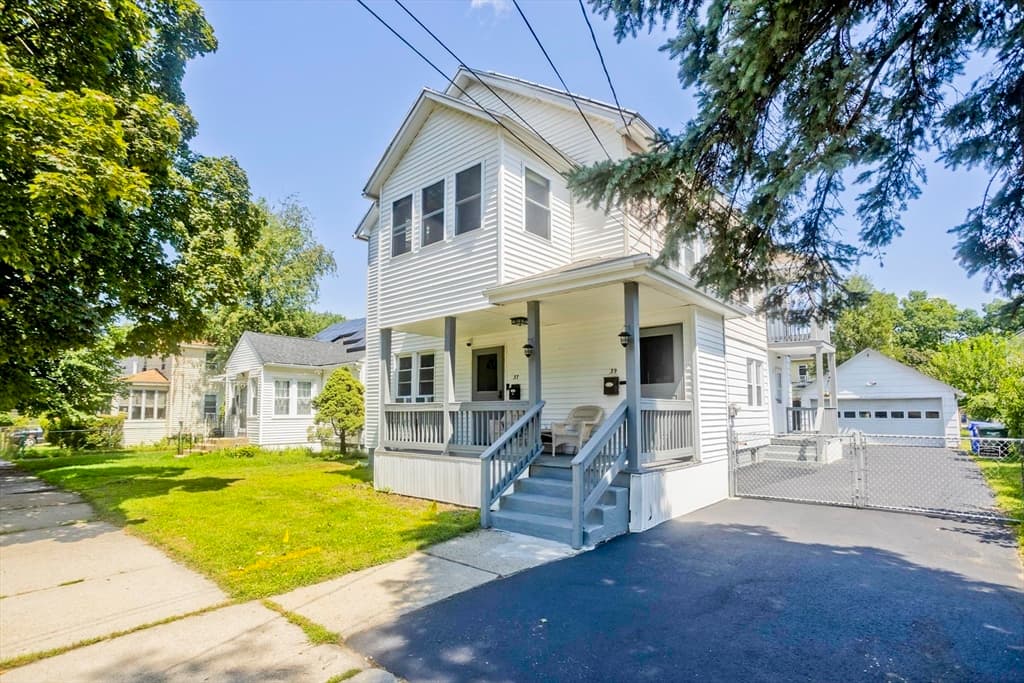 37-39 Upland St, Springfield MA 01104 photo 2