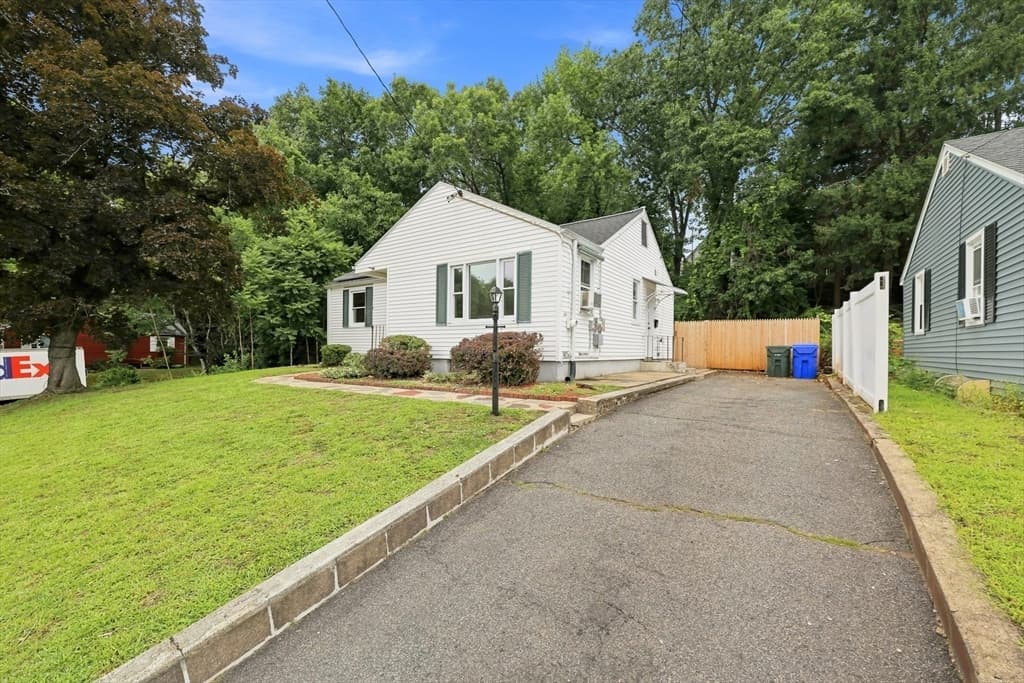 46 Kay St, Springfield MA 01109 photo 40