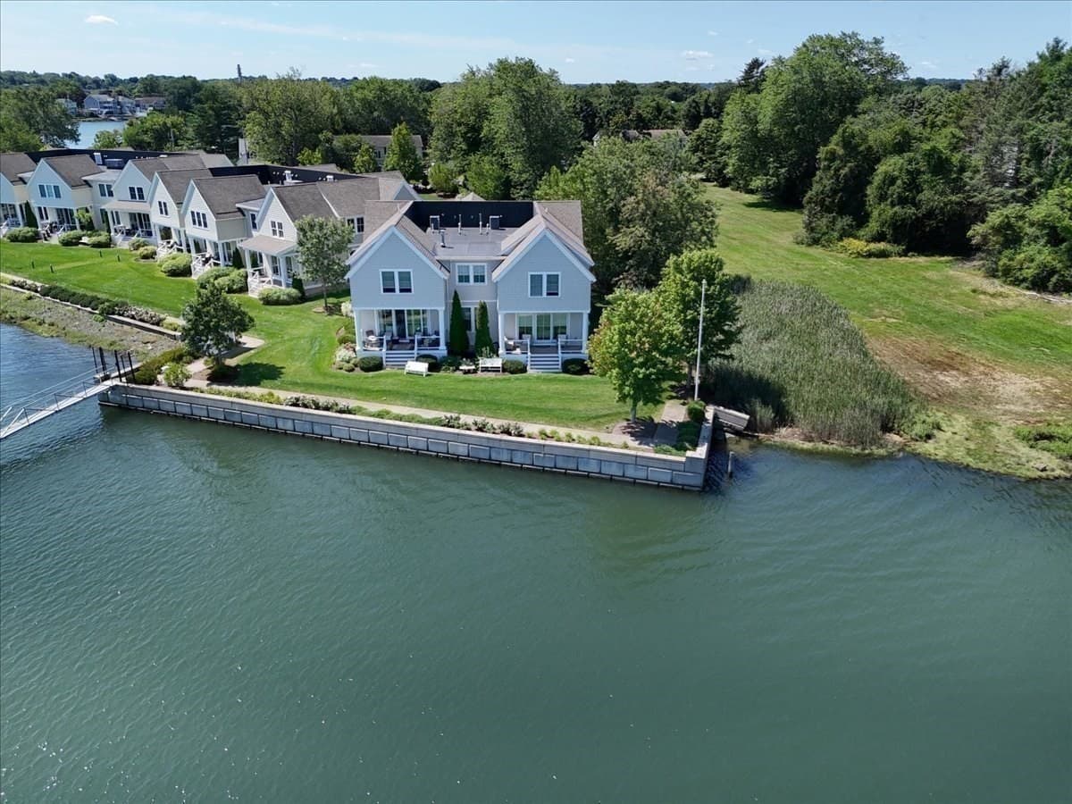 Condominium at 58 River St # 1, Danvers MA 01923, Danvers, photo 11 of 41