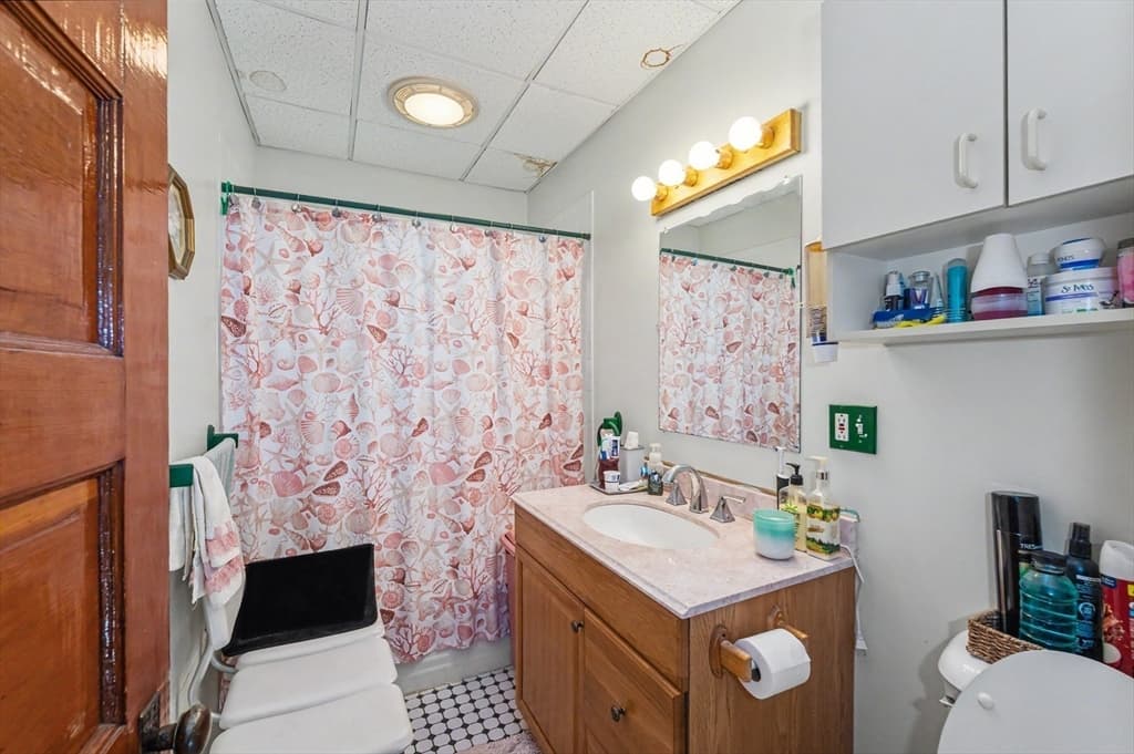 256 University Ave, Lowell MA 01854 photo 7