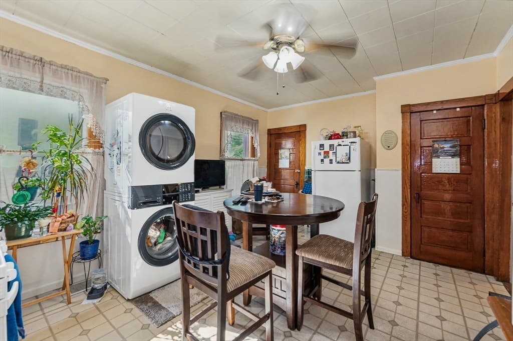 256 University Ave, Lowell MA 01854 photo 5