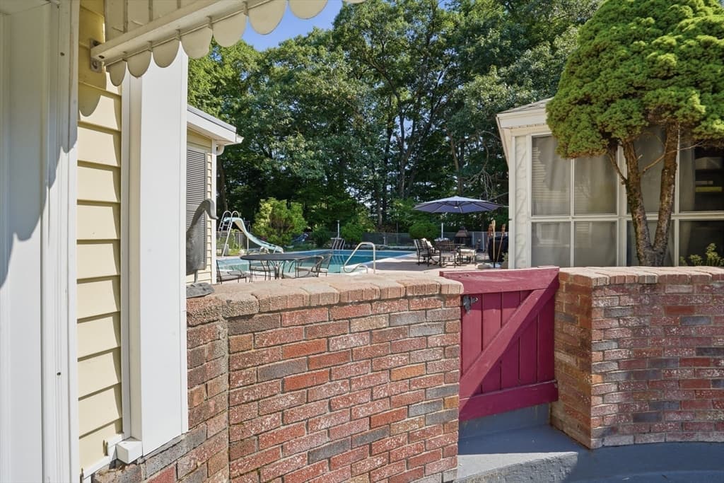16 Allen Street, Northborough MA 01532 photo 4