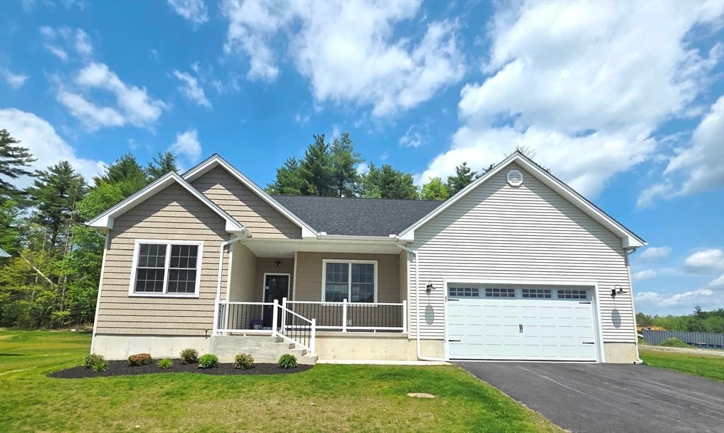 31 High Bluff, Belchertown MA 01007 photo 2