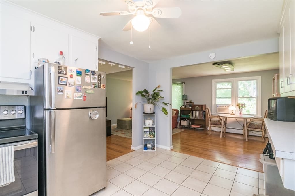 3 Montgomery Ave, Holyoke MA 01040 photo 6