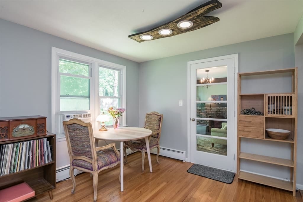 3 Montgomery Ave, Holyoke MA 01040 photo 7