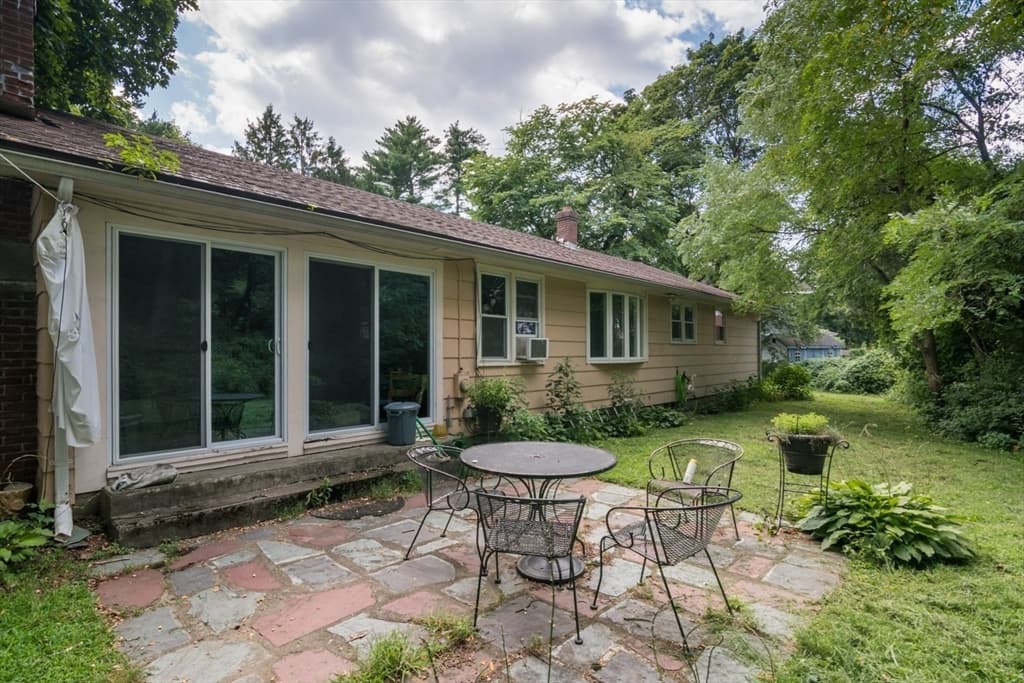 3 Montgomery Ave, Holyoke MA 01040 photo 18