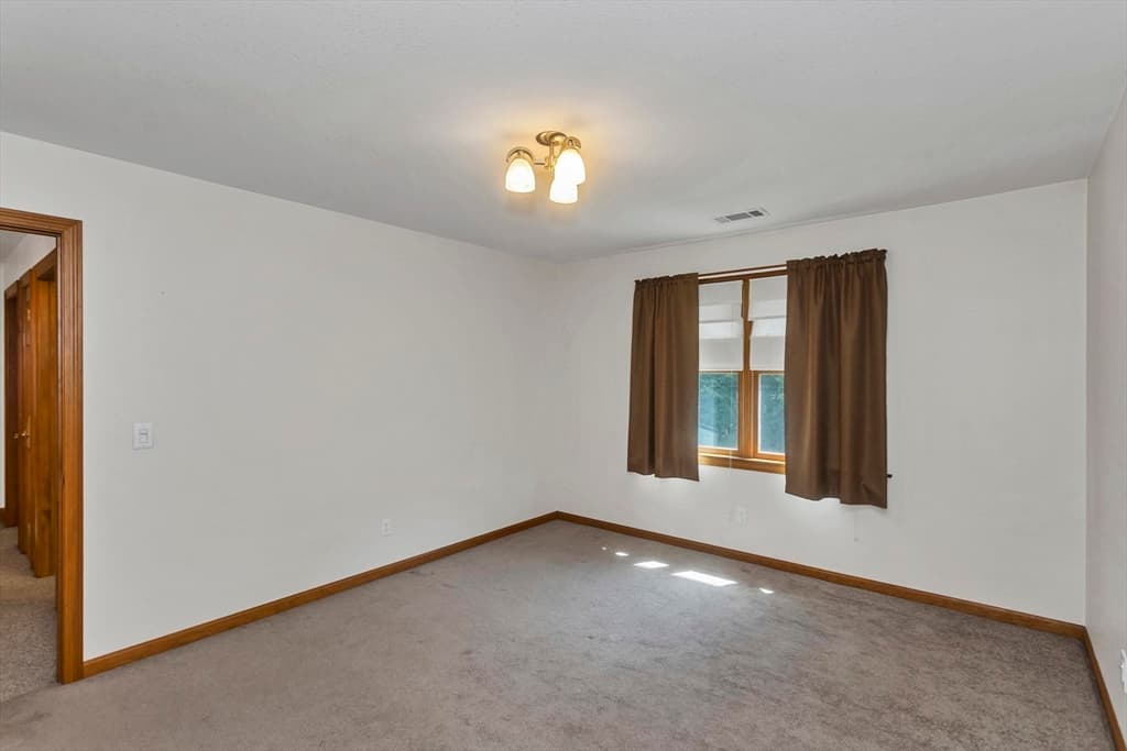 27 Landing Dr, Chicopee MA 01020 photo 26