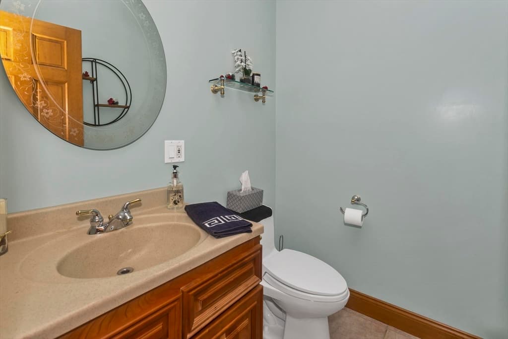 27 Landing Dr, Chicopee MA 01020 photo 11