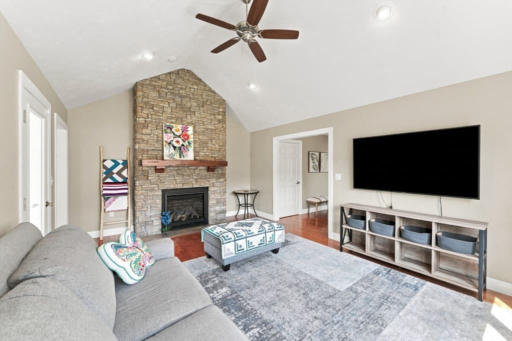 65 Virginia Dr # 65, Leicester MA 01542 photo 8