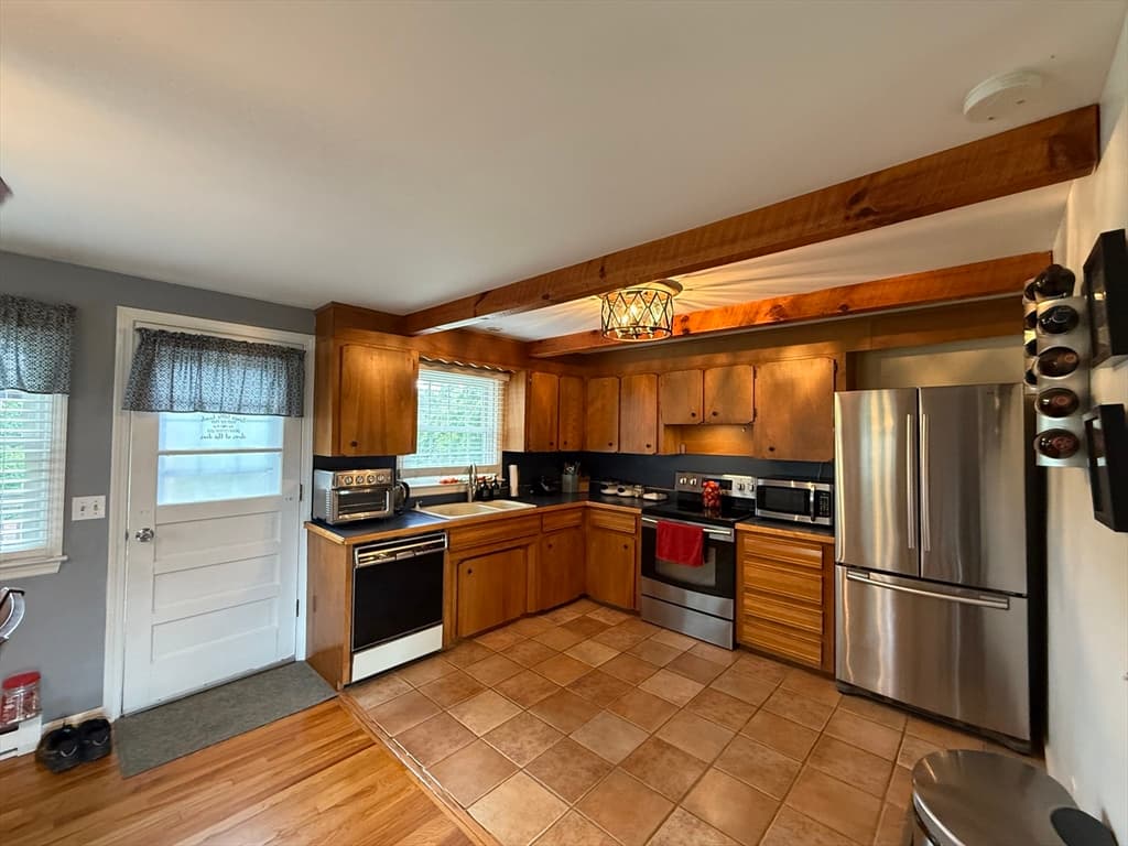 595 Lebanon Hill Rd, Southbridge MA 01550 photo 4