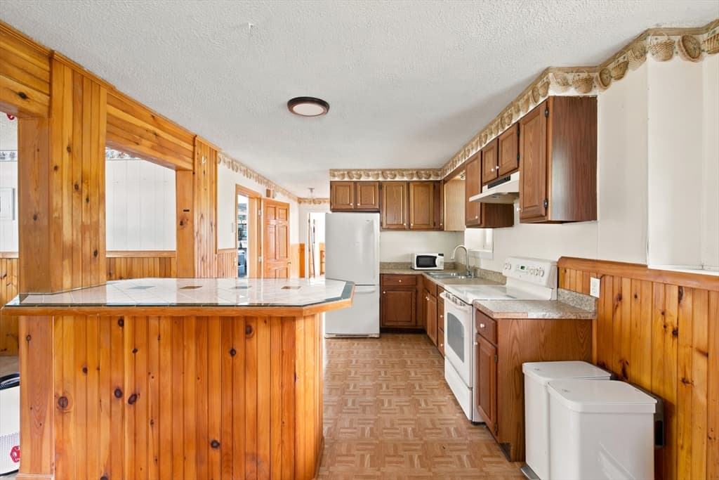 19 Sawdy Pond Avenue, Tiverton RI 02878 photo 28