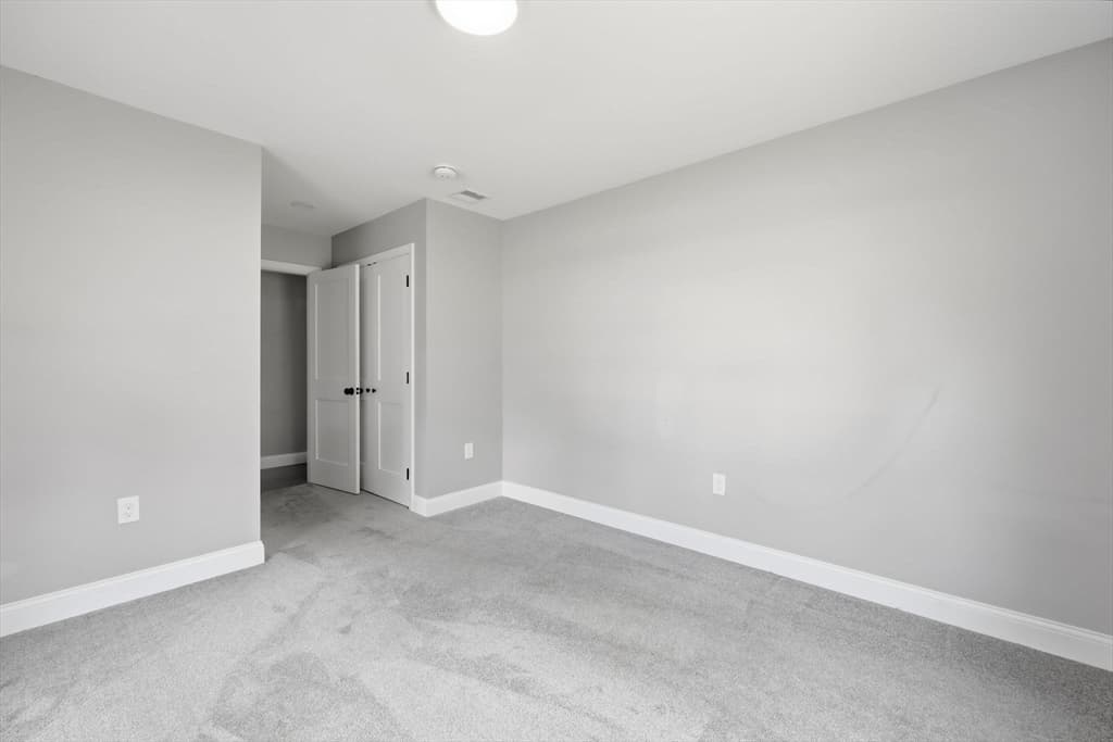 54 Beverly Dr, Westfield MA 01085 photo 17