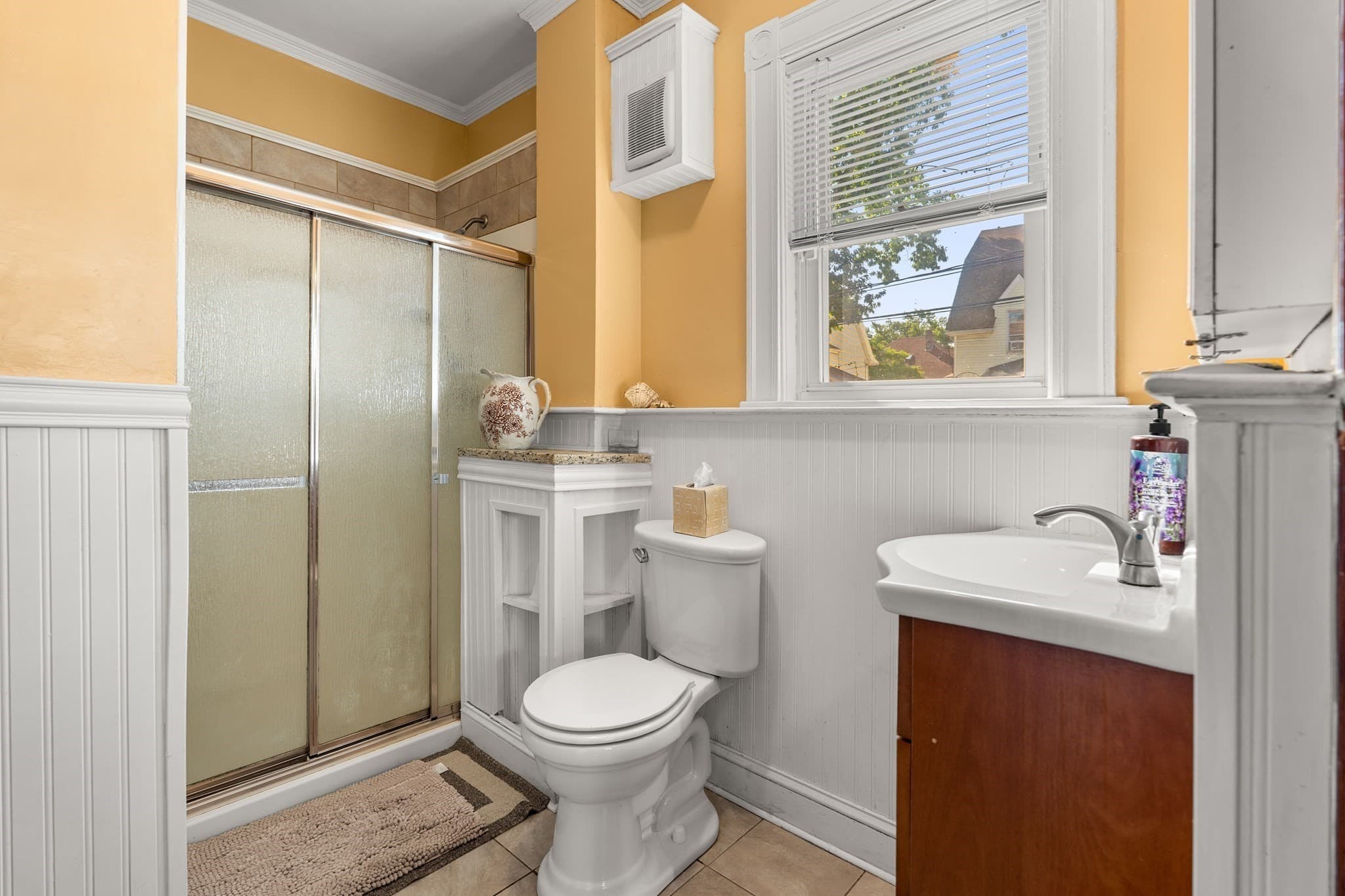 Single Family Residence at 54 Tonawanda St, Boston MA 02124, Boston, photo 10 of 34