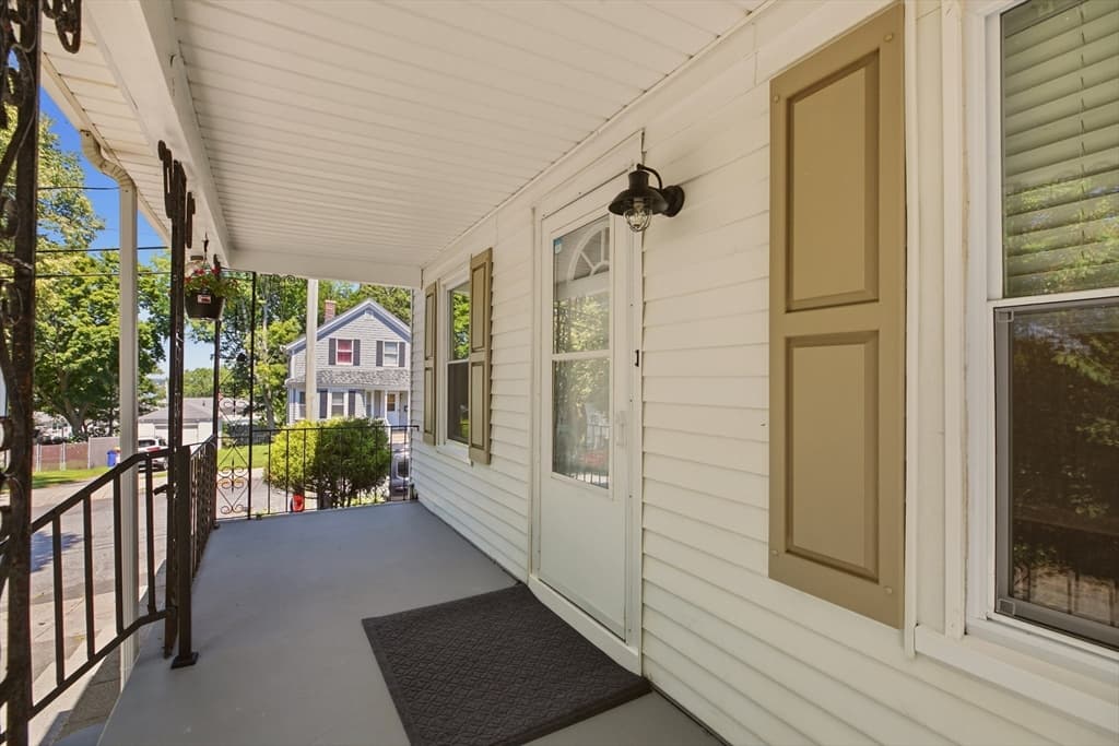 225 Mount Pleasant St, Fall River MA 02720 photo 3