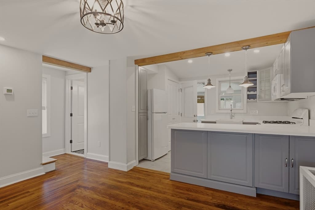 225 Mount Pleasant St, Fall River MA 02720 photo 4