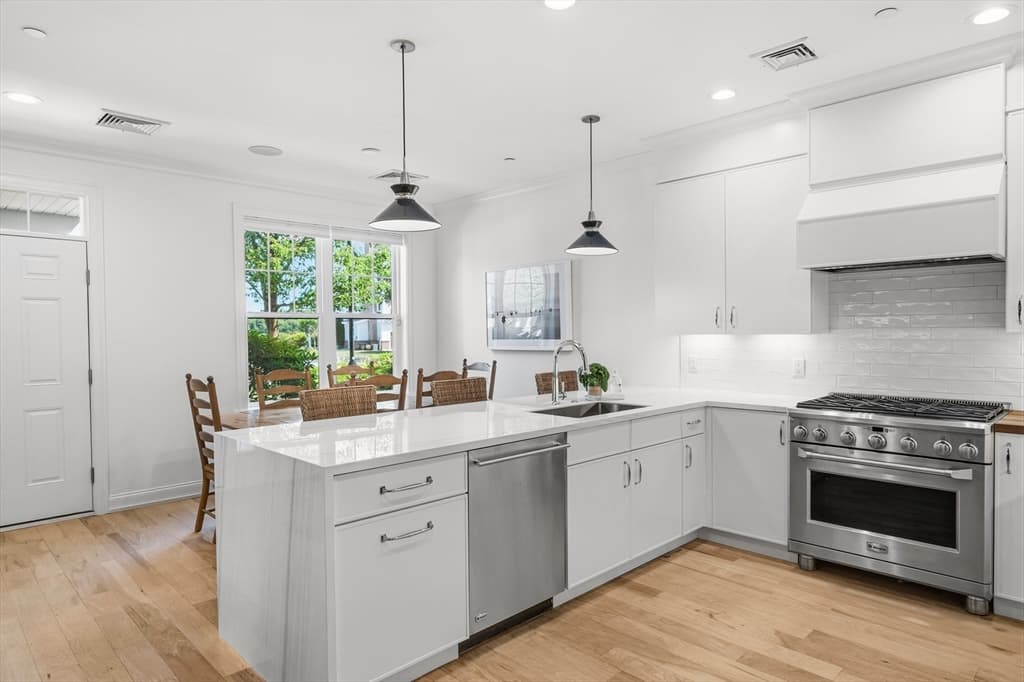 134 Whitaker Ln # 134, Hingham MA 02043 photo 8