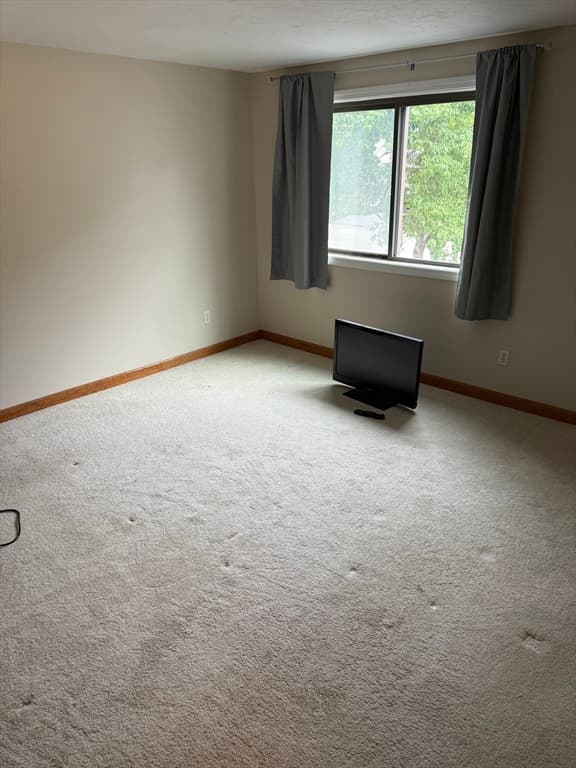 Condominium at 8 John Dr # 8, Grafton MA 01536, Grafton, photo 13 of 19