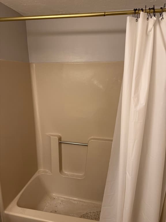 Condominium at 8 John Dr # 8, Grafton MA 01536, Grafton, photo 17 of 19