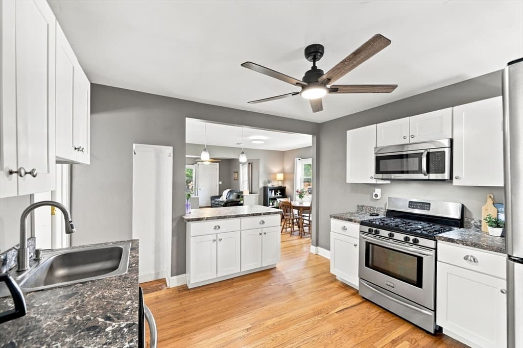 37 Kensington St, Agawam MA 01030 photo 13