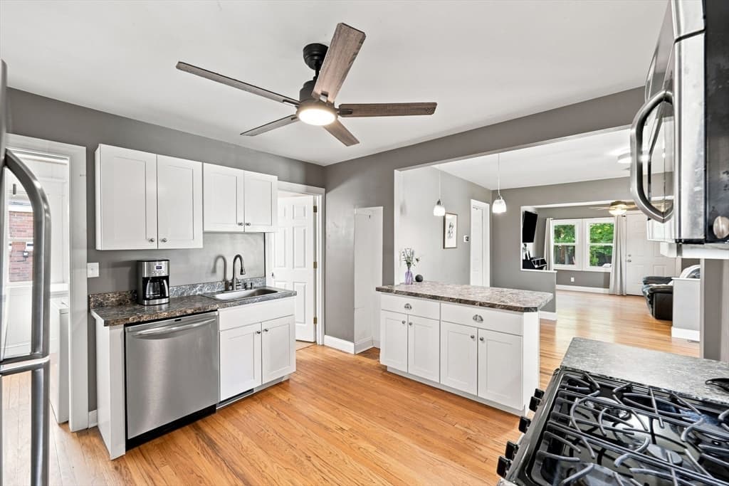 37 Kensington St, Agawam MA 01030 photo 12