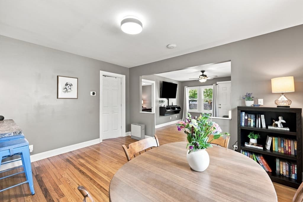 37 Kensington St, Agawam MA 01030 photo 10