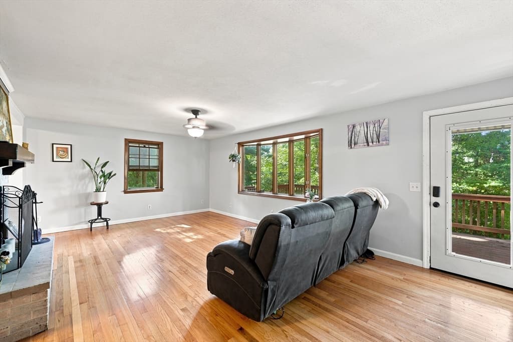 93 Leno Rd, Holland MA 01521 photo 11