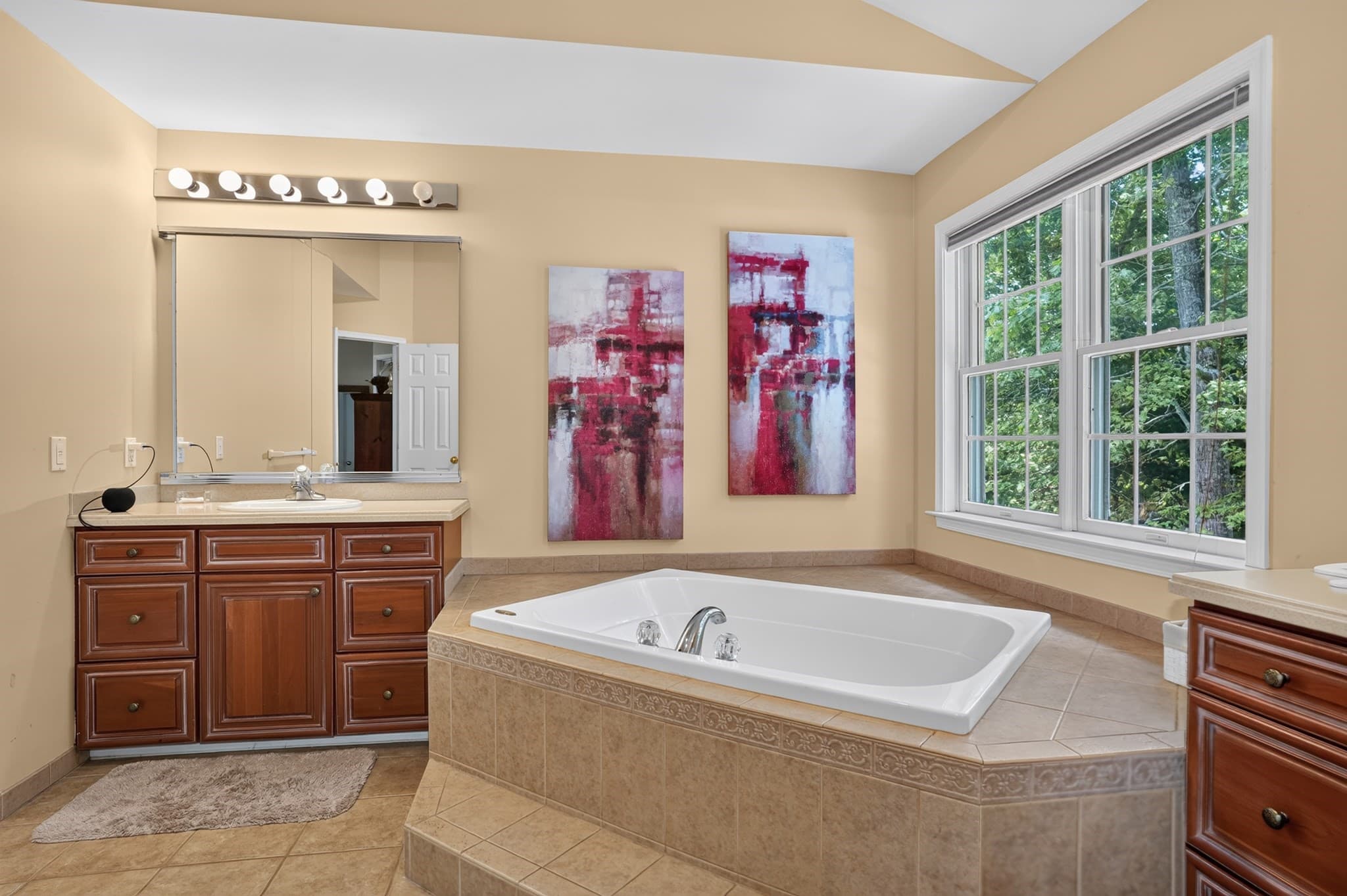 Single Family Residence at 18 Valley View Dr, Grafton MA 01536, Grafton, photo 20 of 37
