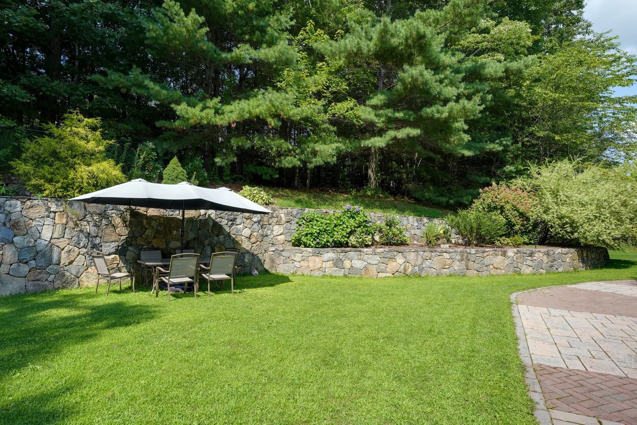 Single Family Residence at 18 Valley View Dr, Grafton MA 01536, Grafton, photo 31 of 37