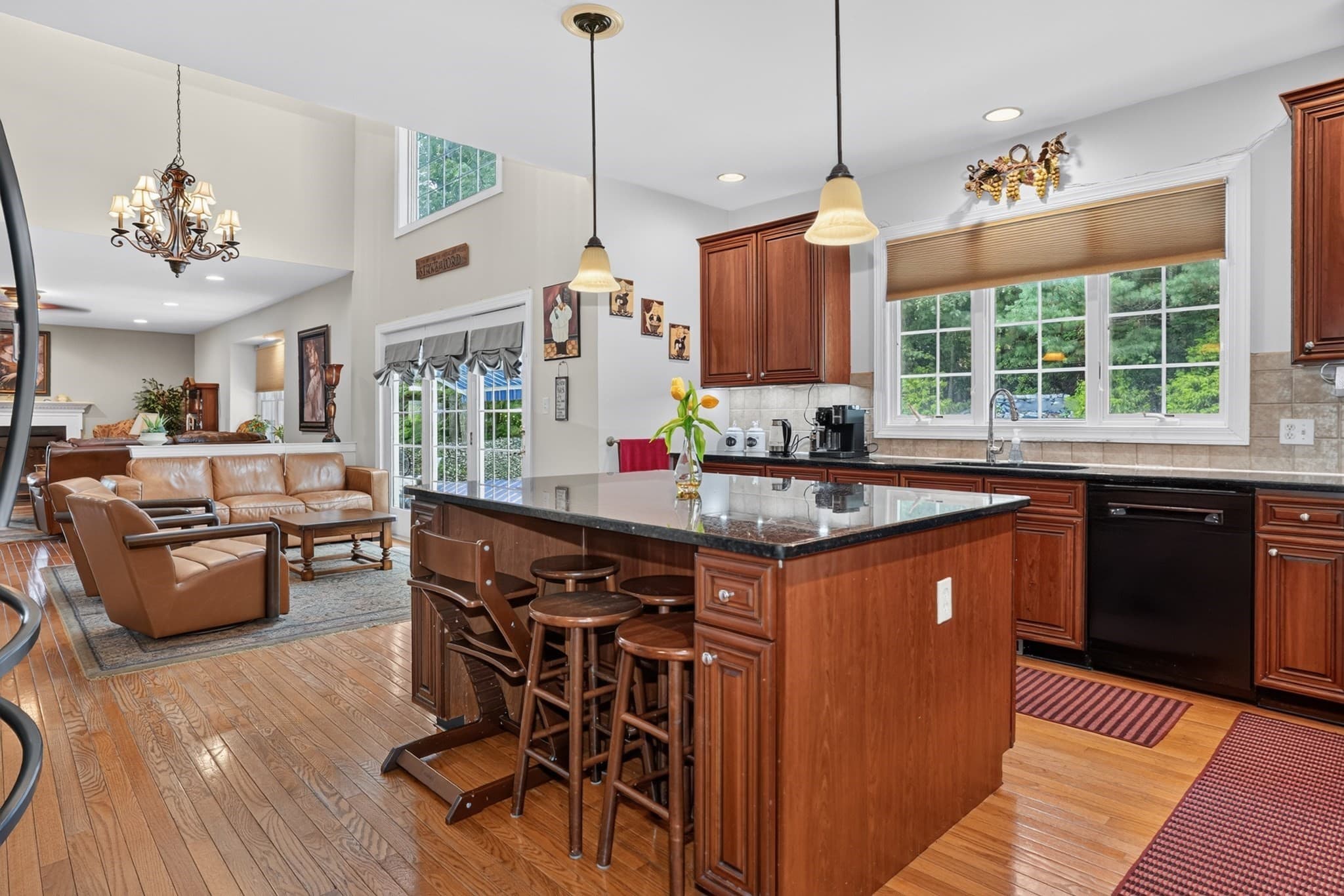 Single Family Residence at 18 Valley View Dr, Grafton MA 01536, Grafton, photo 4 of 37