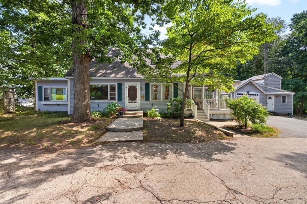 40 Oak St, Bellingham MA 02019 photo 2