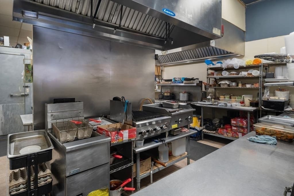 127 Faunce Corner Rd, Dartmouth MA 02747 photo 14